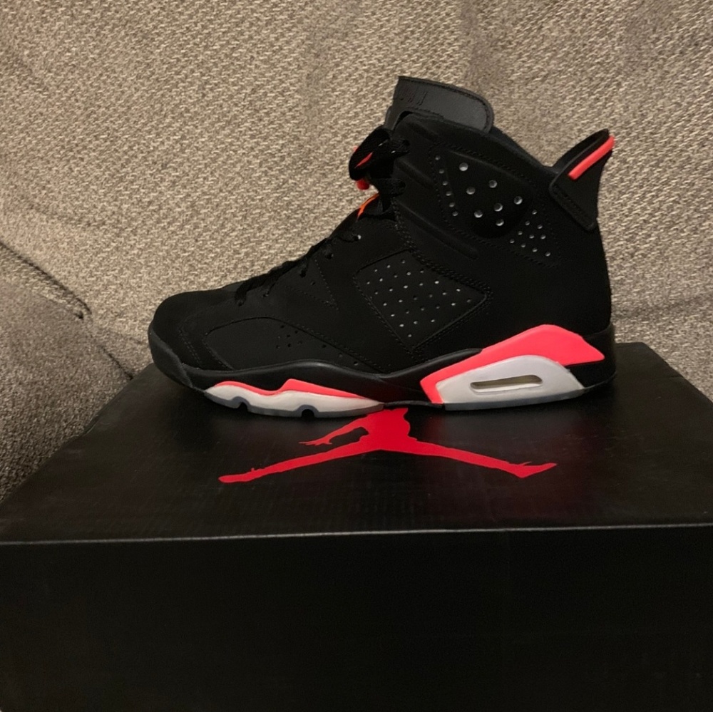 Jordan Retro 6 Infrared 2014. Excellent Condition.
